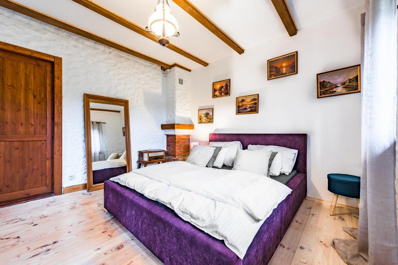 Dworek Wiktorowo Hotel Budki Petrykowskie Exterior foto